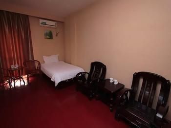 Jinzuan 100 Holiday Hotel Qufu Экстерьер фото
